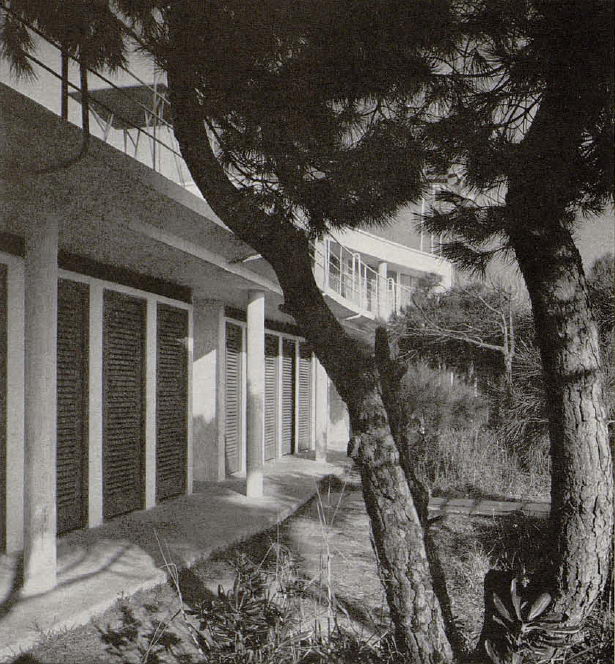 Restaurant-balneari CAPRI de Gavà Mar (1958) (Quaderns d'arquitectura - R.Tort Estrada)
